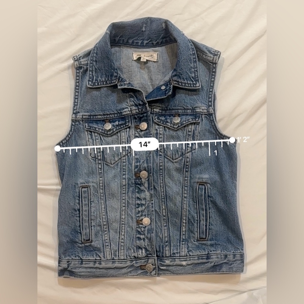 Madewell Denim Vest with Distressed Finish - Picture 4 of 8